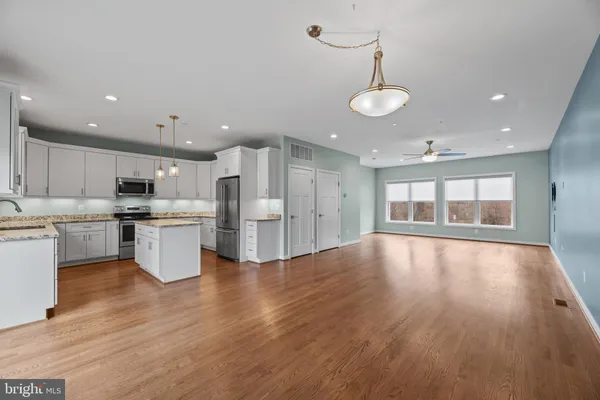 $3,300 | 1247 Shore Drive, Edgewater, MD 21037