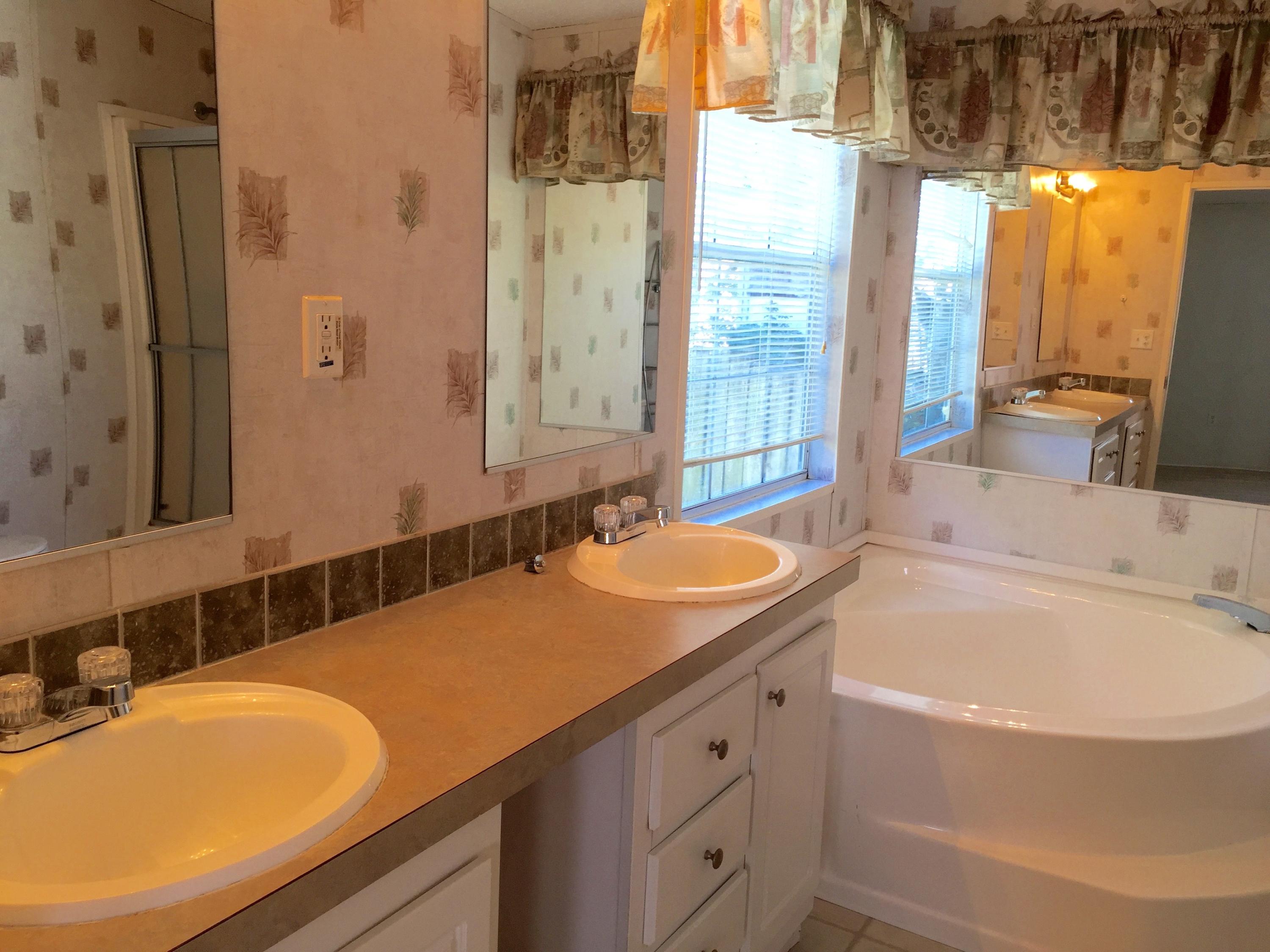 22962 Seaspray Place Boca Raton, FL 33428 - Photo 5 of 34 IMG_0139