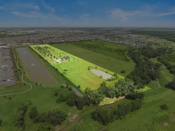 $980,000 | 10411 County Road 65, Rosharon, TX 77583