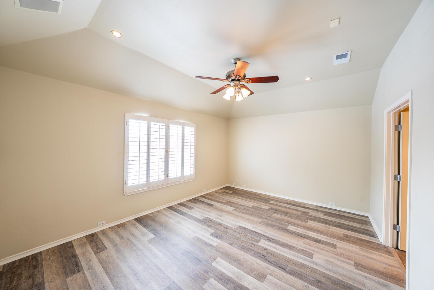 10907 Raleigh Avenue Lubbock, TX 79424 - Photo 8 of 27 DSC00962