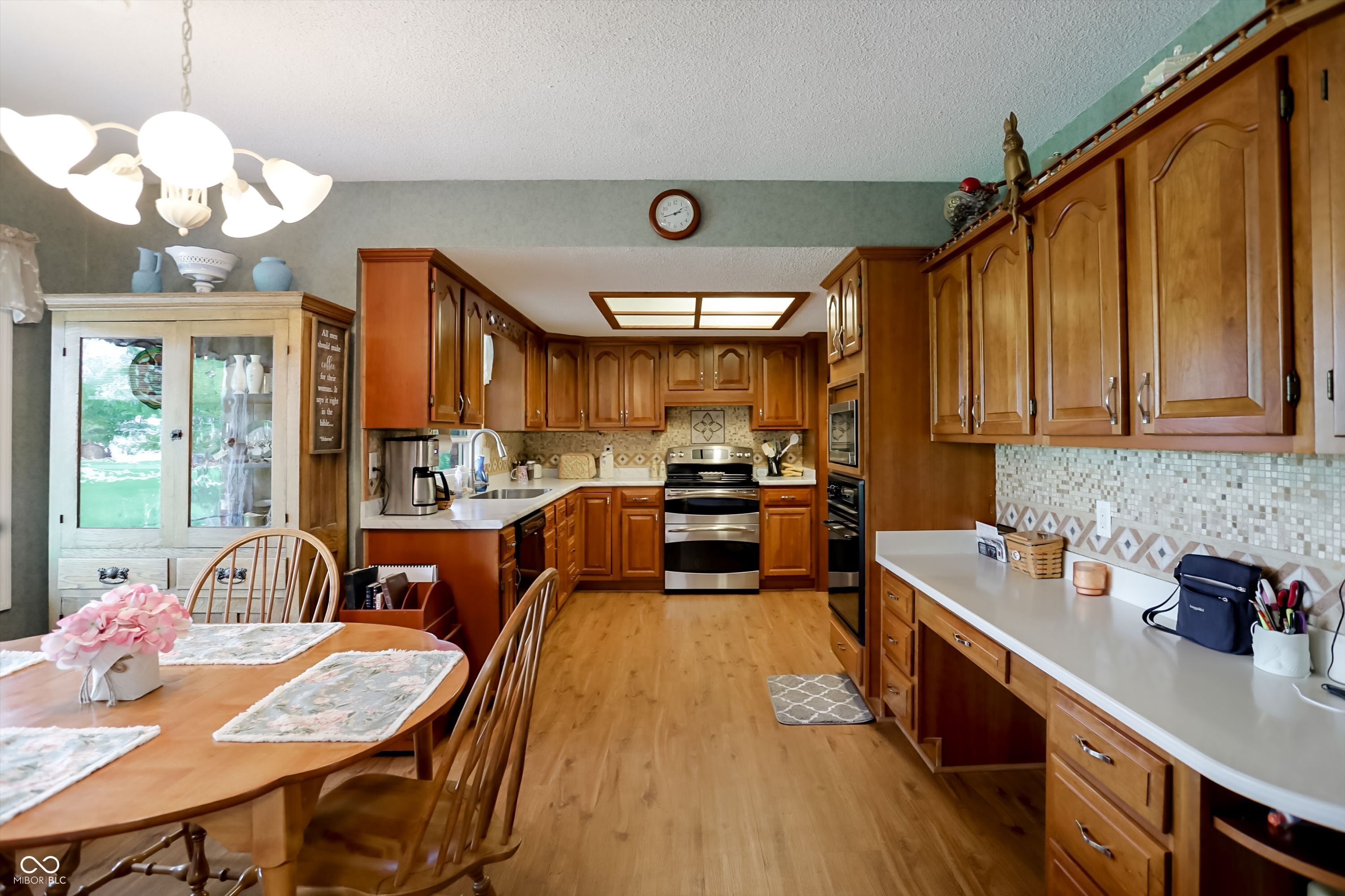 8175 South Mitthoeffer Road Indianapolis, IN 46259 - Photo 9 of 59 Gallery Image 9
