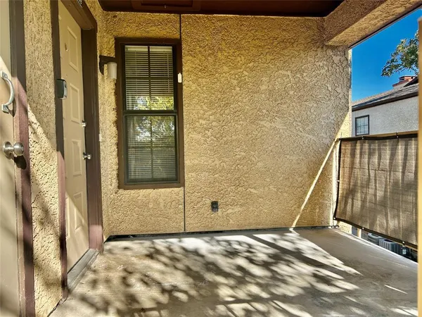 $1,225 | 409 Crestline Drive, Arlington, TX 76012