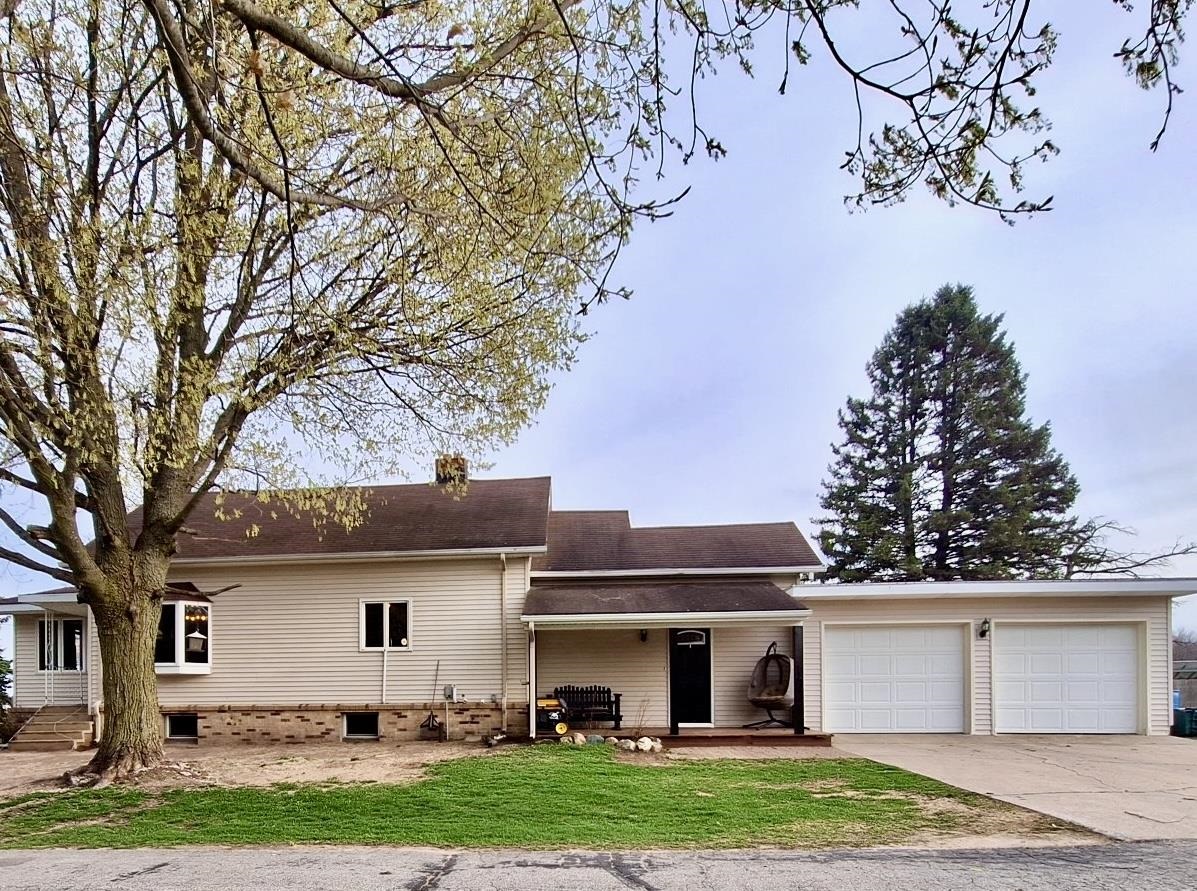 5322 South La Chance Road Lake City, MI 49651 - Photo 3 of 81 1944495-8dd9072c-7e0a-4e92-a627-9aaab84b2a2f.JPG