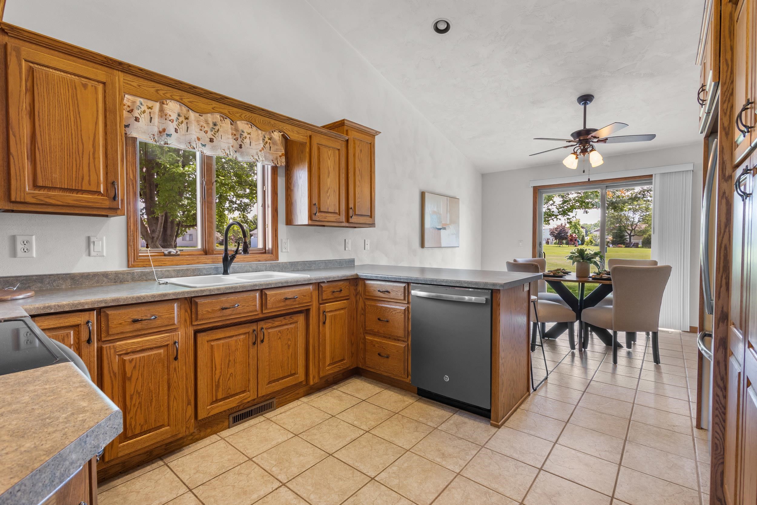 N9513 Cathy Court Appleton, WI 54915 - Photo 12 of 55