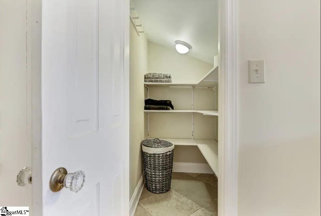 106 East Faris Road Greenville, SC 29605 - Photo 11 of 23