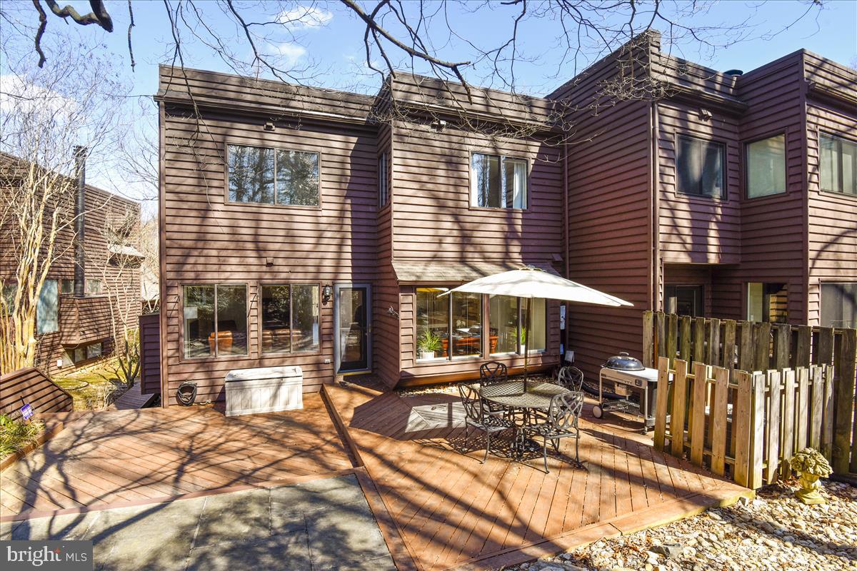 2021 Turtle Pond Drive Reston, VA 20191 - Photo 38 of 57 Rear exterior view