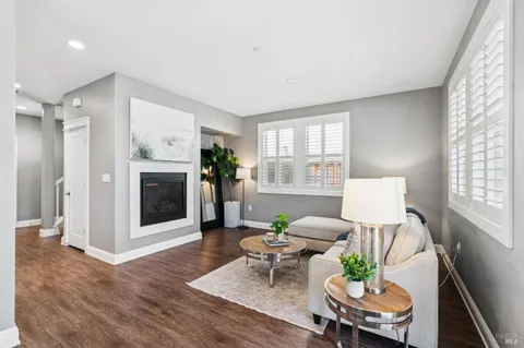 $825,000 | 117 Grayson Way, Healdsburg, CA 95448