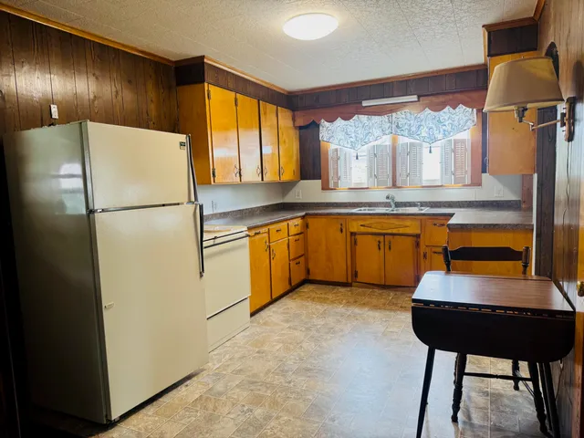 $160,000 | 22 Colony Place, Millinocket, ME 04462