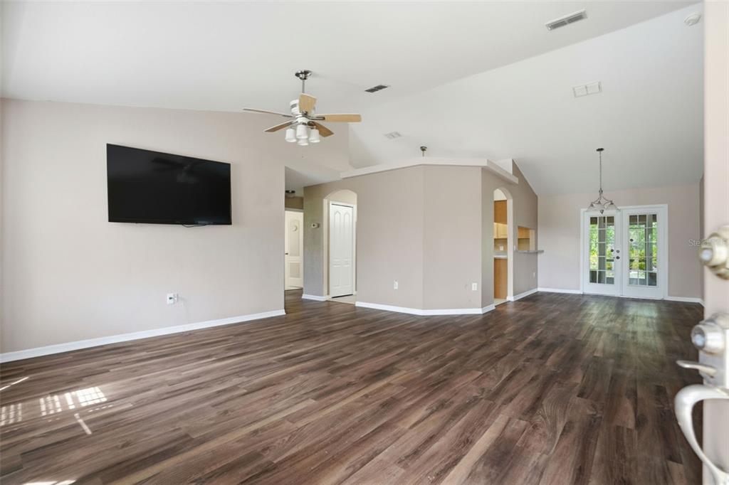 17469 Maberly Road Weeki Wachee, FL 34614 - Photo 8 of 66