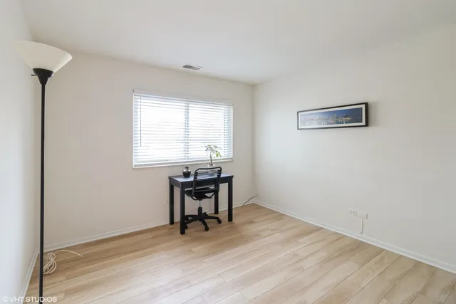 $249,000 | 3110 Pheasant Creek Drive, Unit 110, Northbrook, IL 60062