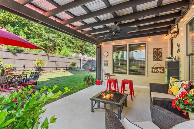 a view of outdoor space