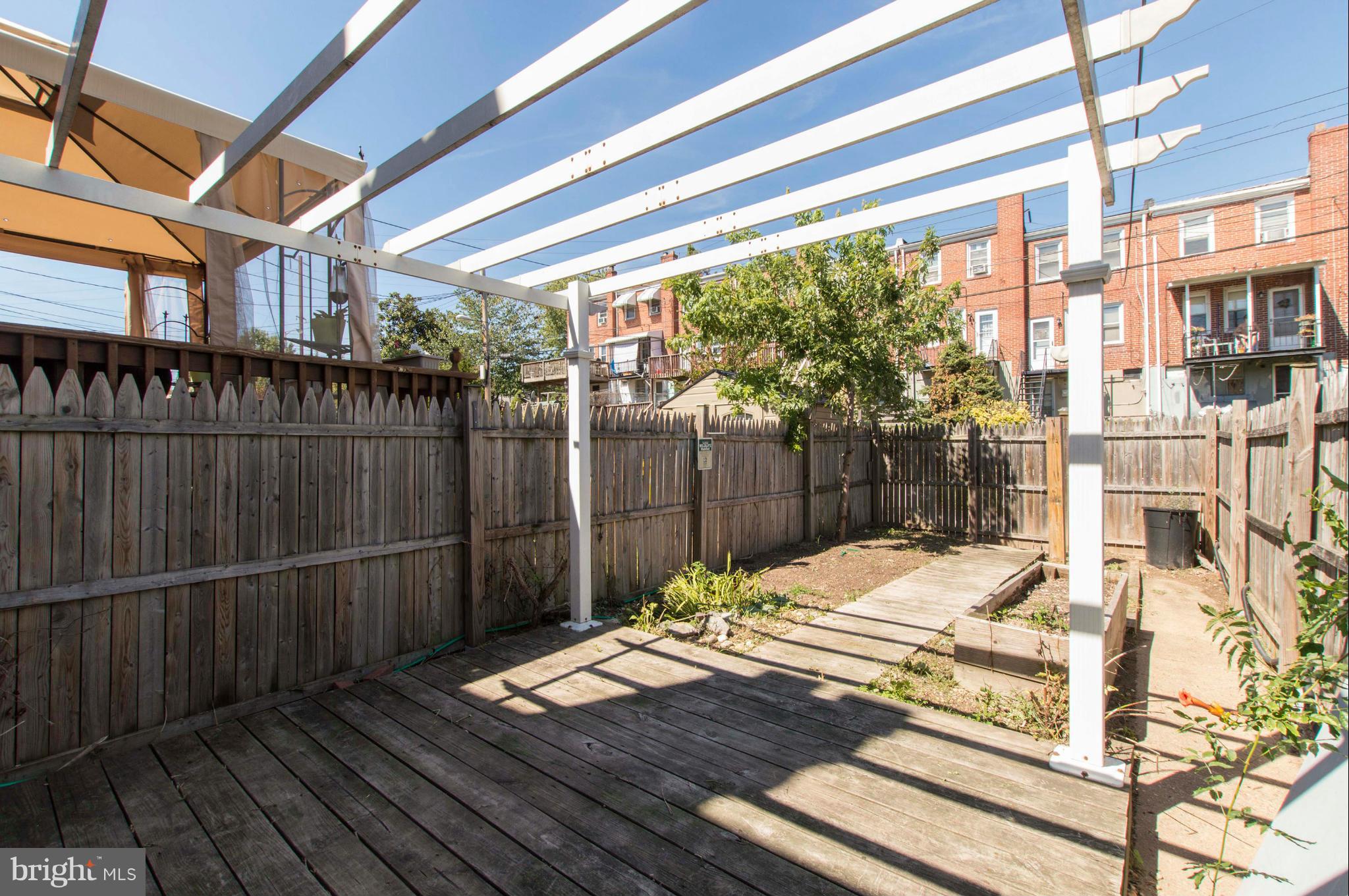 3546 Benzinger Road Baltimore, MD 21229 - Photo 29 of 30 Exterior (Rear)