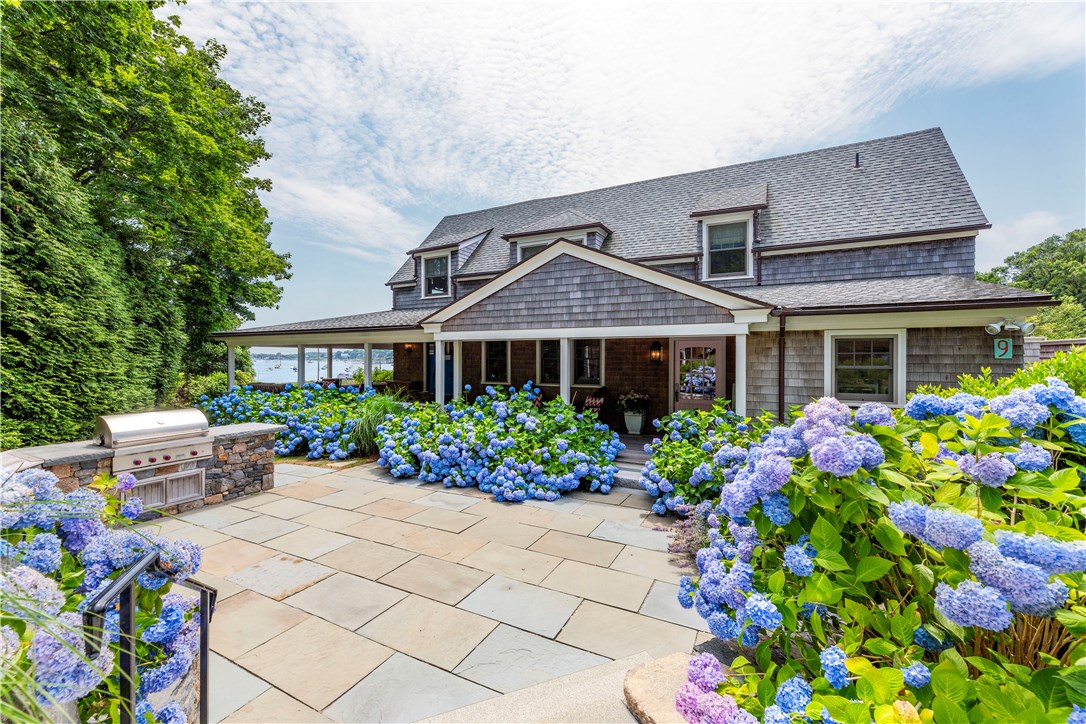 9 Bryer Avenue Jamestown, RI 02835 - Photo 18 of 48