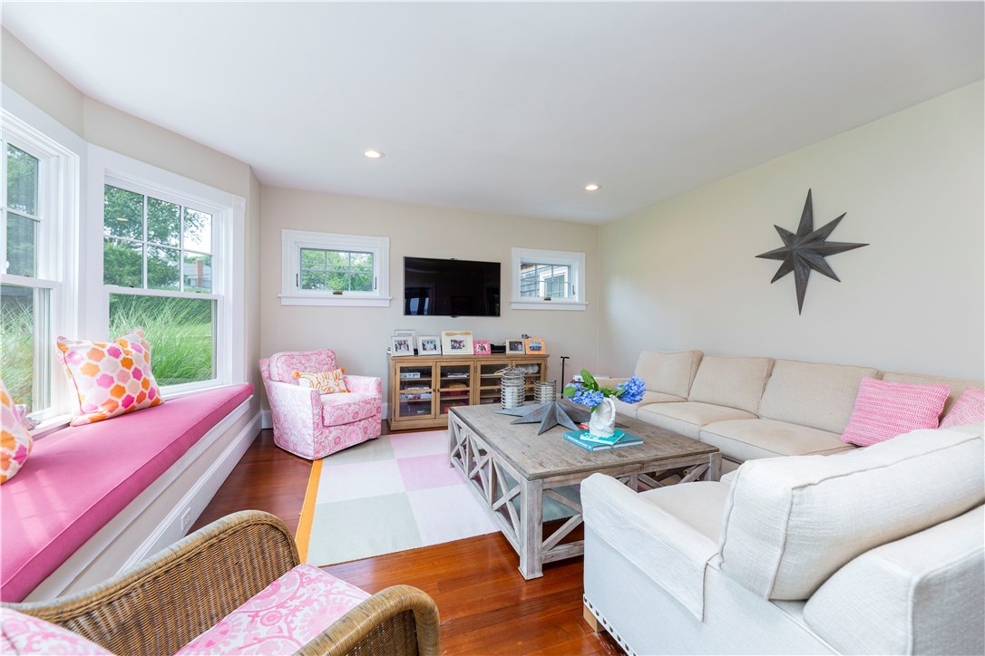 9 Bryer Avenue Jamestown, RI 02835 - Photo 27 of 48