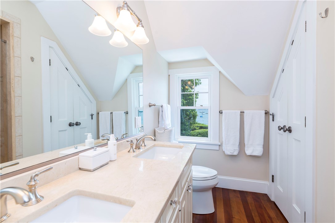 9 Bryer Avenue Jamestown, RI 02835 - Photo 38 of 48