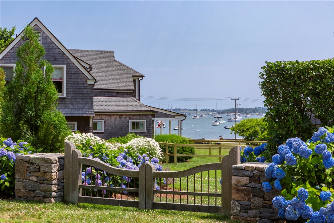 9 Bryer Avenue Jamestown, RI 02835 - Photo 8 of 48