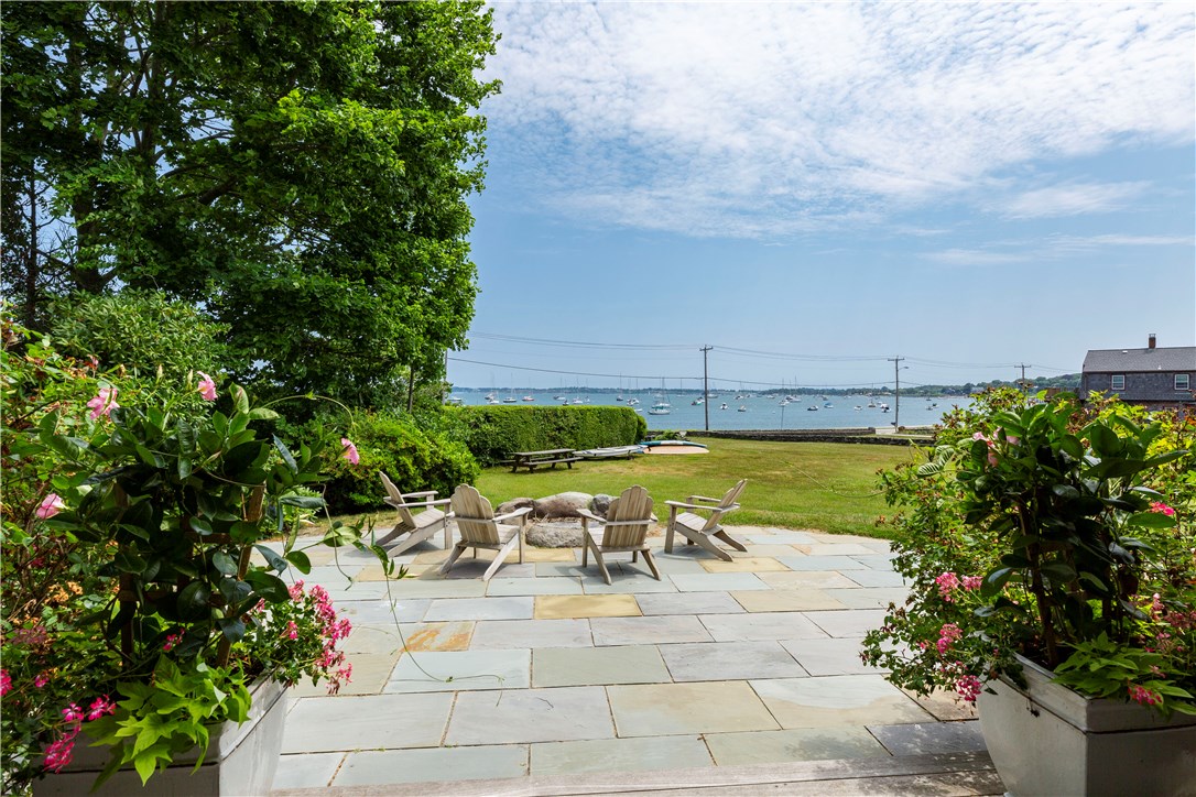 9 Bryer Avenue Jamestown, RI 02835 - Photo 10 of 48