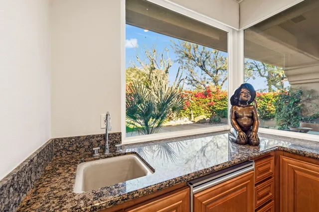 $1,625,000 | 650 Gold Canyon Drive, Palm Desert, CA 92211