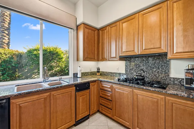 $1,625,000 | 650 Gold Canyon Drive, Palm Desert, CA 92211