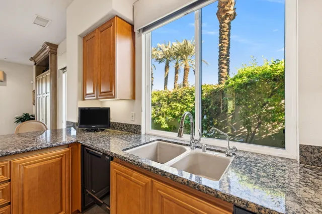 $1,625,000 | 650 Gold Canyon Drive, Palm Desert, CA 92211