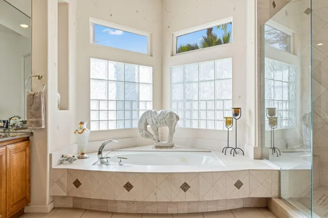 $1,625,000 | 650 Gold Canyon Drive, Palm Desert, CA 92211