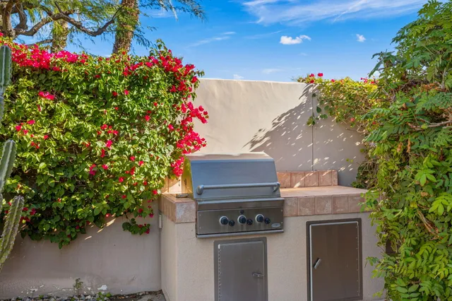 $1,625,000 | 650 Gold Canyon Drive, Palm Desert, CA 92211