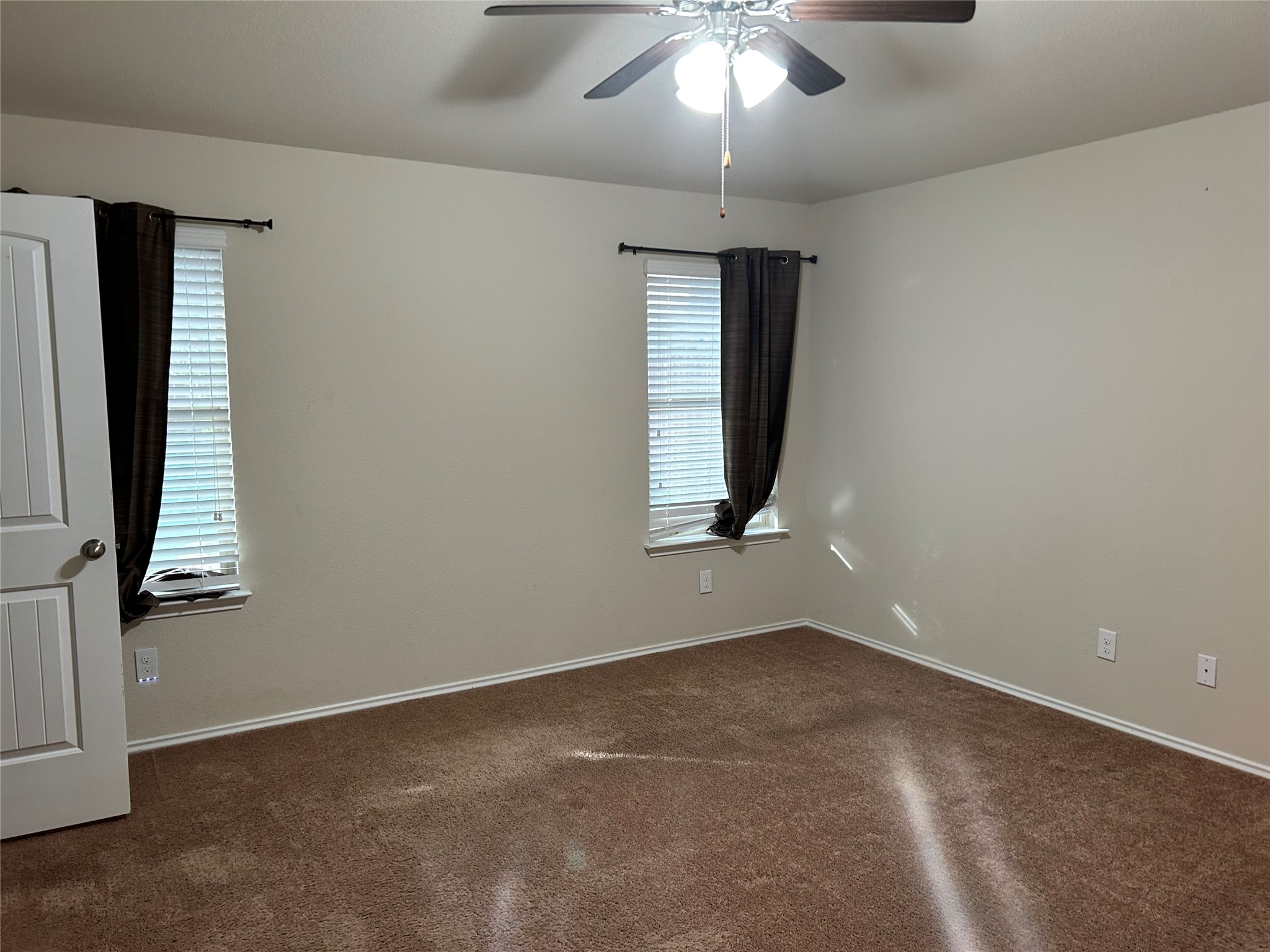 211 Animas Drive Georgetown, TX 78626 - Photo 13 of 25 a view of an empty room with a window