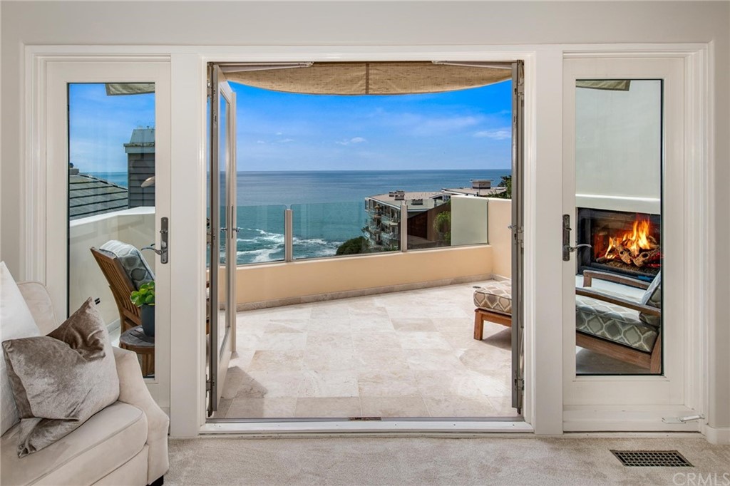 31597 Table Rock Drive Laguna Beach, CA 92651 - Photo 39 of 75 a living room with furniture