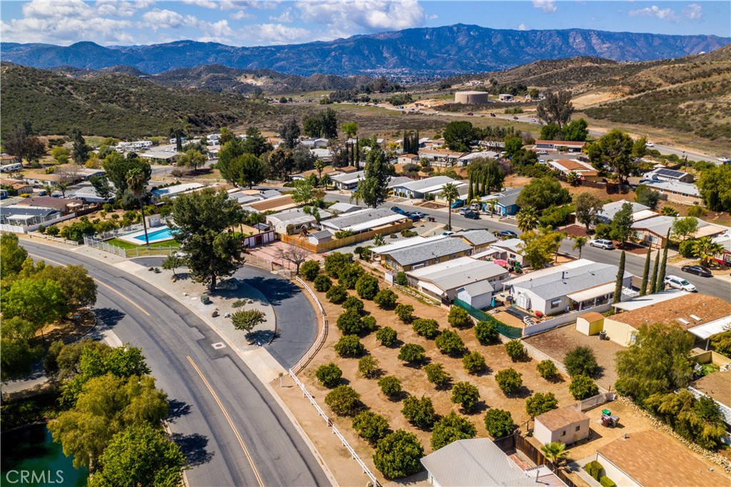 33552 Windmill Road Wildomar, CA 92595 - Photo 27 of 57 Community