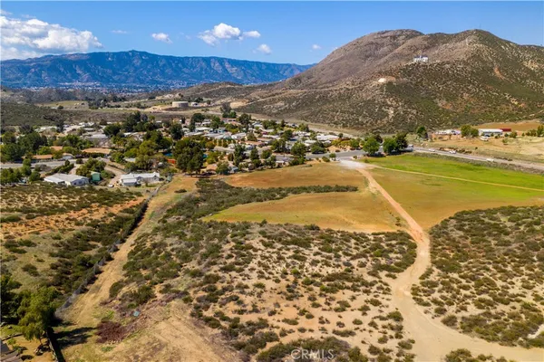 $399,900 | 33552 Windmill Road, Wildomar, CA 92595