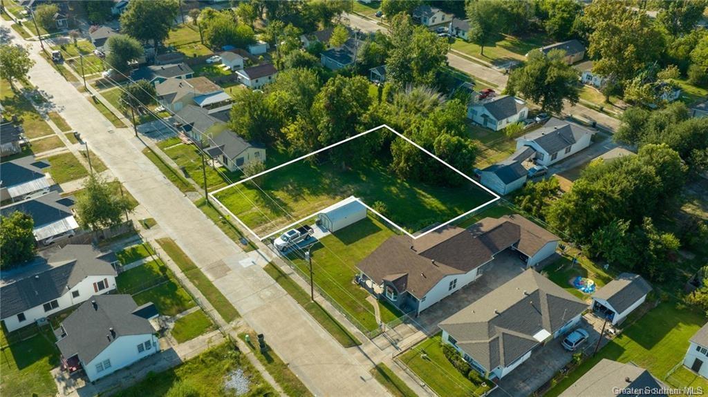 713 Fall Street Lake Charles, LA 70601 - Photo 1 of 5