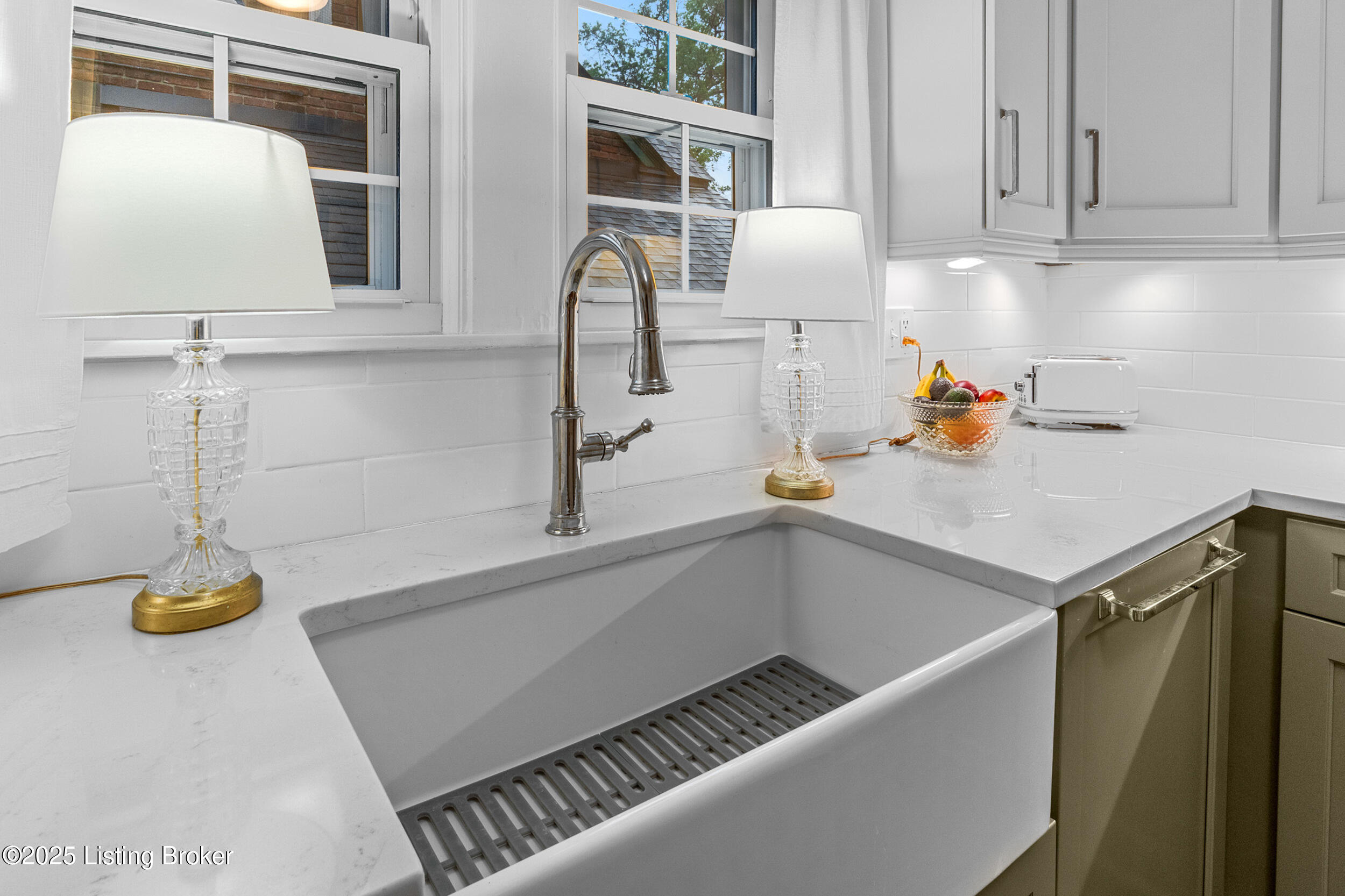 916 Greenleaf Road Louisville, KY 40213 - Photo 17 of 55 kitchen sink