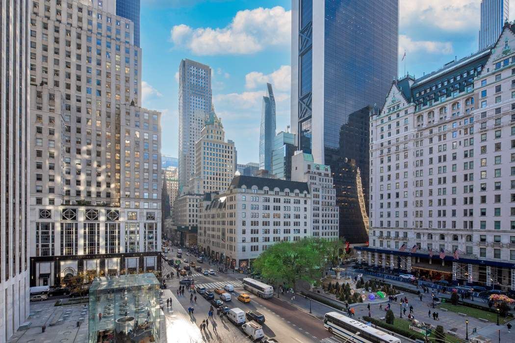 781 5th Avenue, Unit 505 Manhattan, NY 10022 - Photo 12 of 14 a view of a building