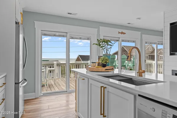 $3,650 | 201 West Glenn Street, Atlantic Beach, NC 28512