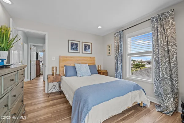 $3,650 | 201 West Glenn Street, Atlantic Beach, NC 28512