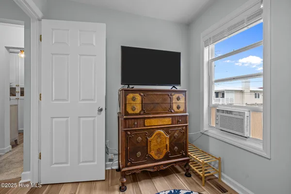 $3,650 | 201 West Glenn Street, Atlantic Beach, NC 28512