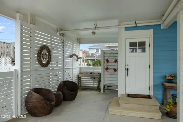 $3,650 | 201 West Glenn Street, Atlantic Beach, NC 28512