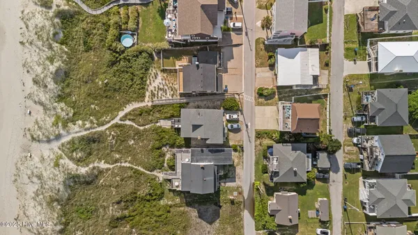 $3,650 | 201 West Glenn Street, Atlantic Beach, NC 28512