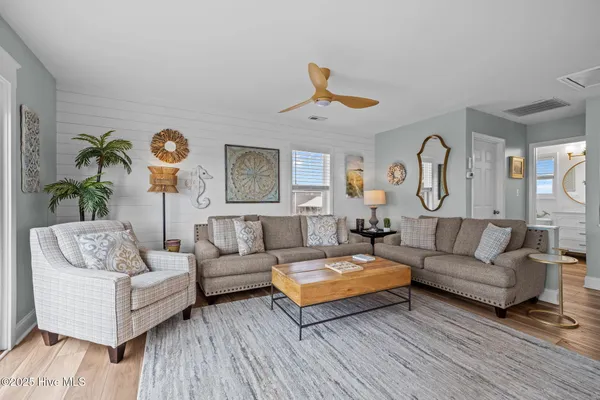 $3,650 | 201 West Glenn Street, Atlantic Beach, NC 28512