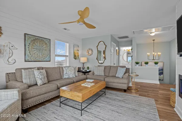 $3,650 | 201 West Glenn Street, Atlantic Beach, NC 28512