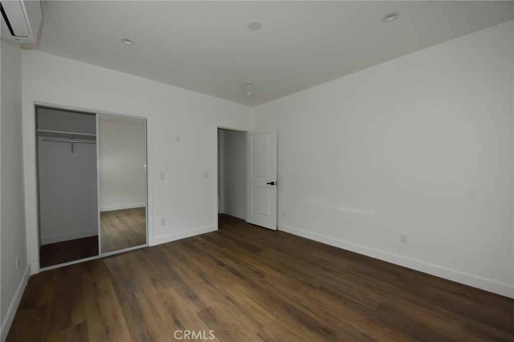 18750 Valerio Street Reseda, CA 91335 - Photo 6 of 9