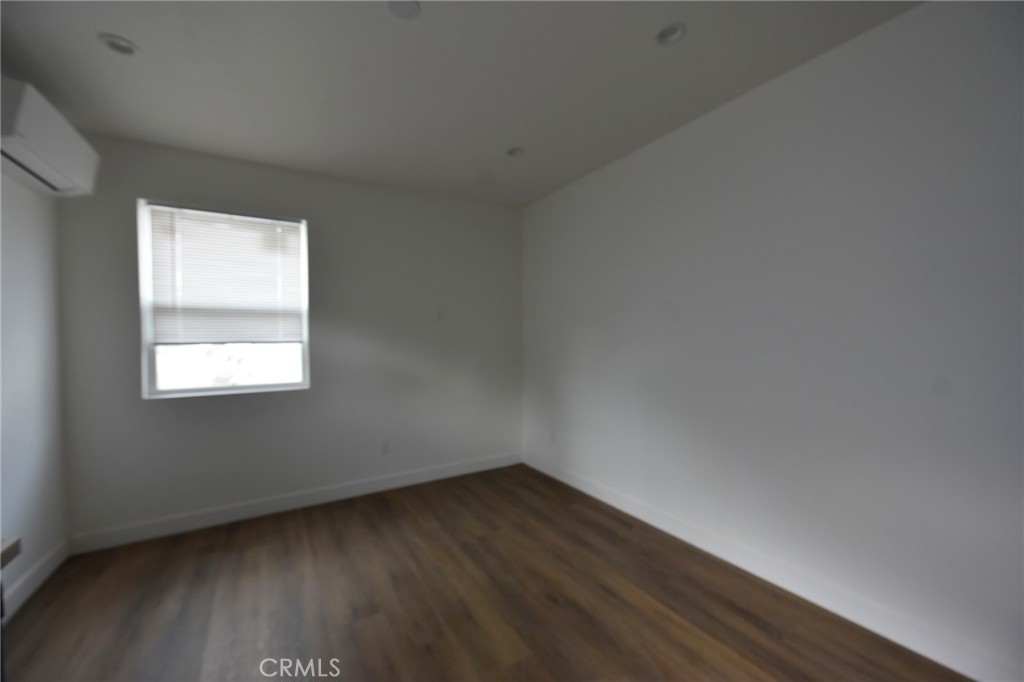 18750 Valerio Street Reseda, CA 91335 - Photo 8 of 9