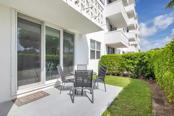 $2,950 | 2840 South Ocean Boulevard, Unit 1090, Palm Beach, FL 33480