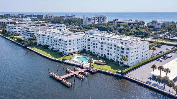 $2,950 | 2840 South Ocean Boulevard, Unit 1090, Palm Beach, FL 33480