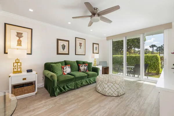 $2,950 | 2840 South Ocean Boulevard, Unit 1090, Palm Beach, FL 33480