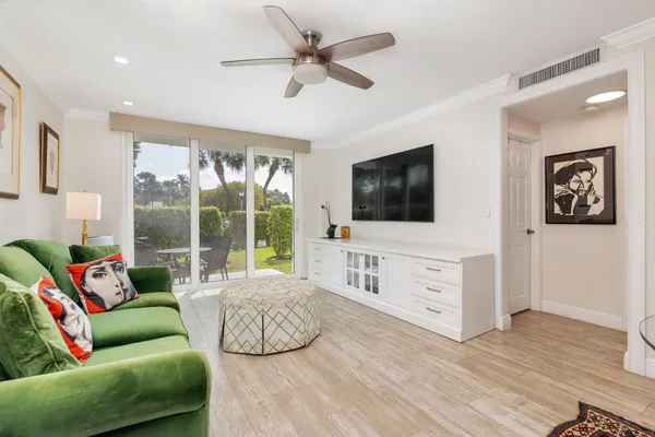 $2,950 | 2840 South Ocean Boulevard, Unit 1090, Palm Beach, FL 33480