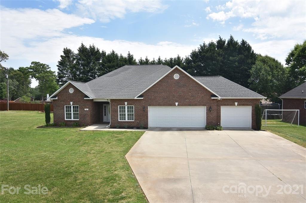 508 Rock Barn Road Northeast Conover, NC 28613 - Photo 3 of 48 Gallery Image 3
