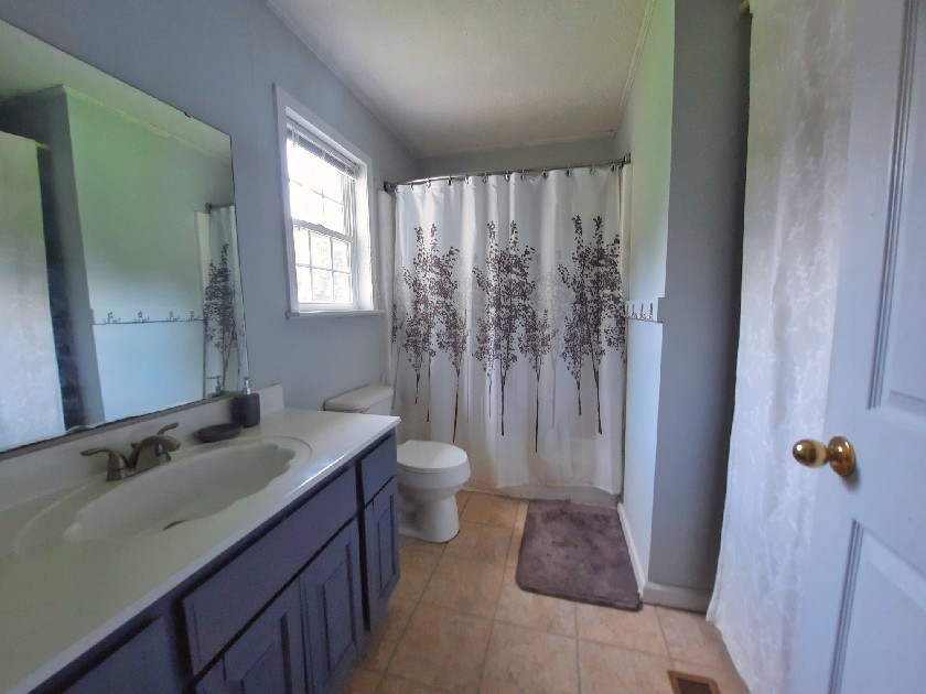 2355 Lindsey Road Parsons, TN 38363 - Photo 6 of 38 Gallery Image 6