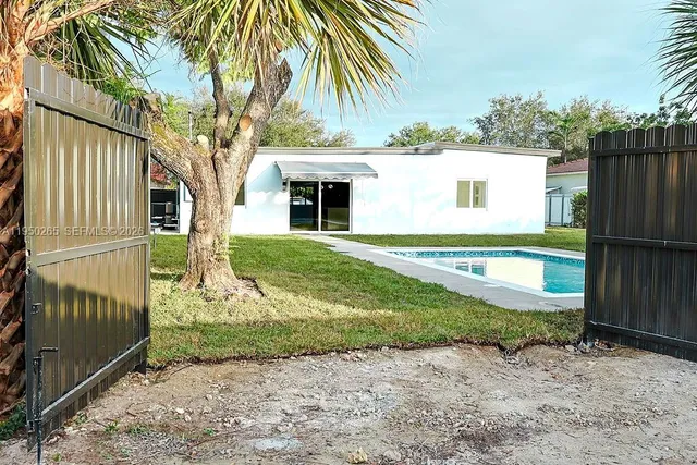 $1,425,000 | 588 Palmetto Drive, Miami Springs, FL 33166