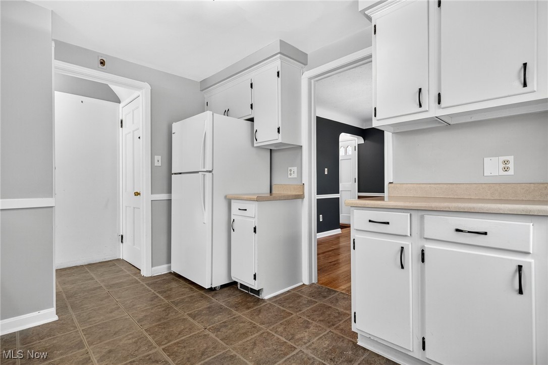 1078 Winston Road Cleveland, OH 44121 - Photo 14 of 47